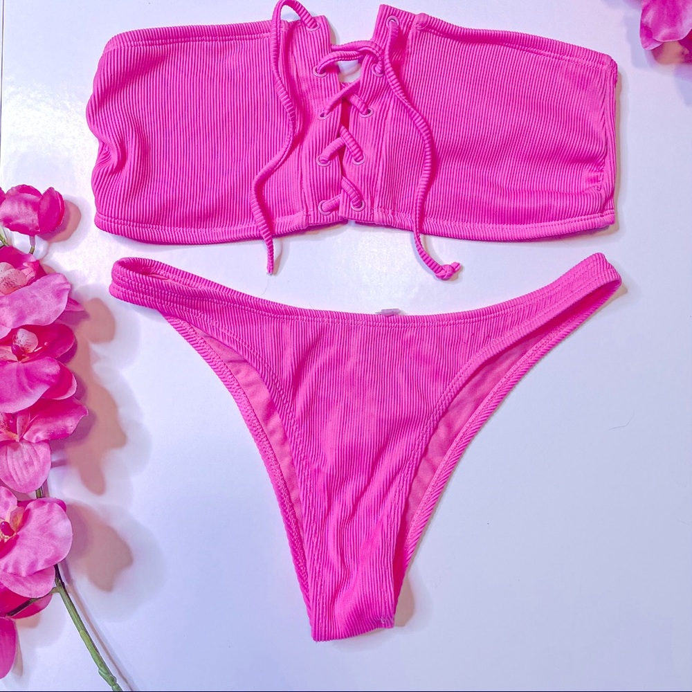 Strapless ribbed neon pink bikini
